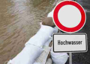 Herr Katschner rettet Dresden vor dem Hochwasser. Herr Katschner rettet Dresden vor dem Hochwasser.